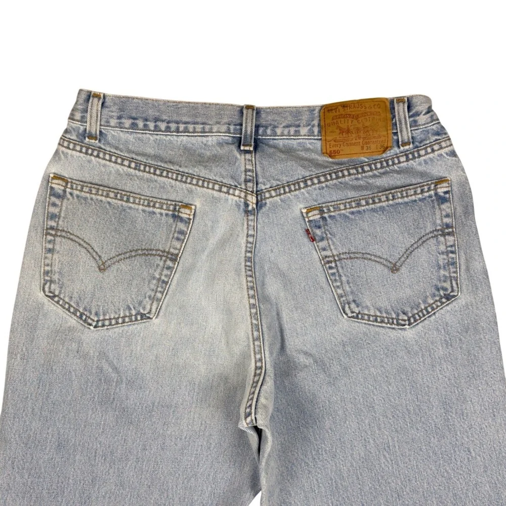 Vintage Levi's 550 Relaxed Men's Jeans 32.5x33.5 Light Wash 100% Cotton 1999 Y2K